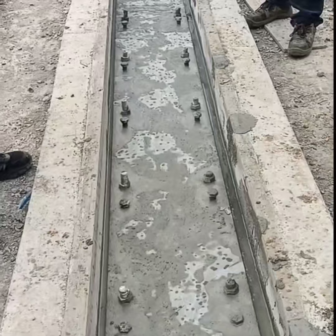 泸州港口码头起重机龙门吊重型机械设备稳固用早强快凝轨道胶泥